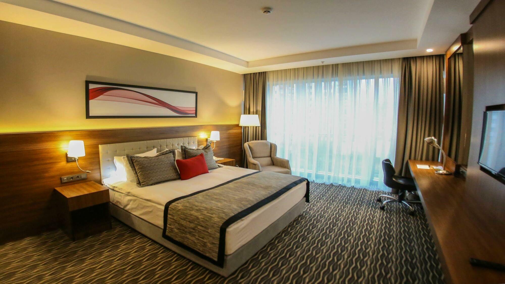 Hotel Ramada By Wyndham Nigde Exterior foto