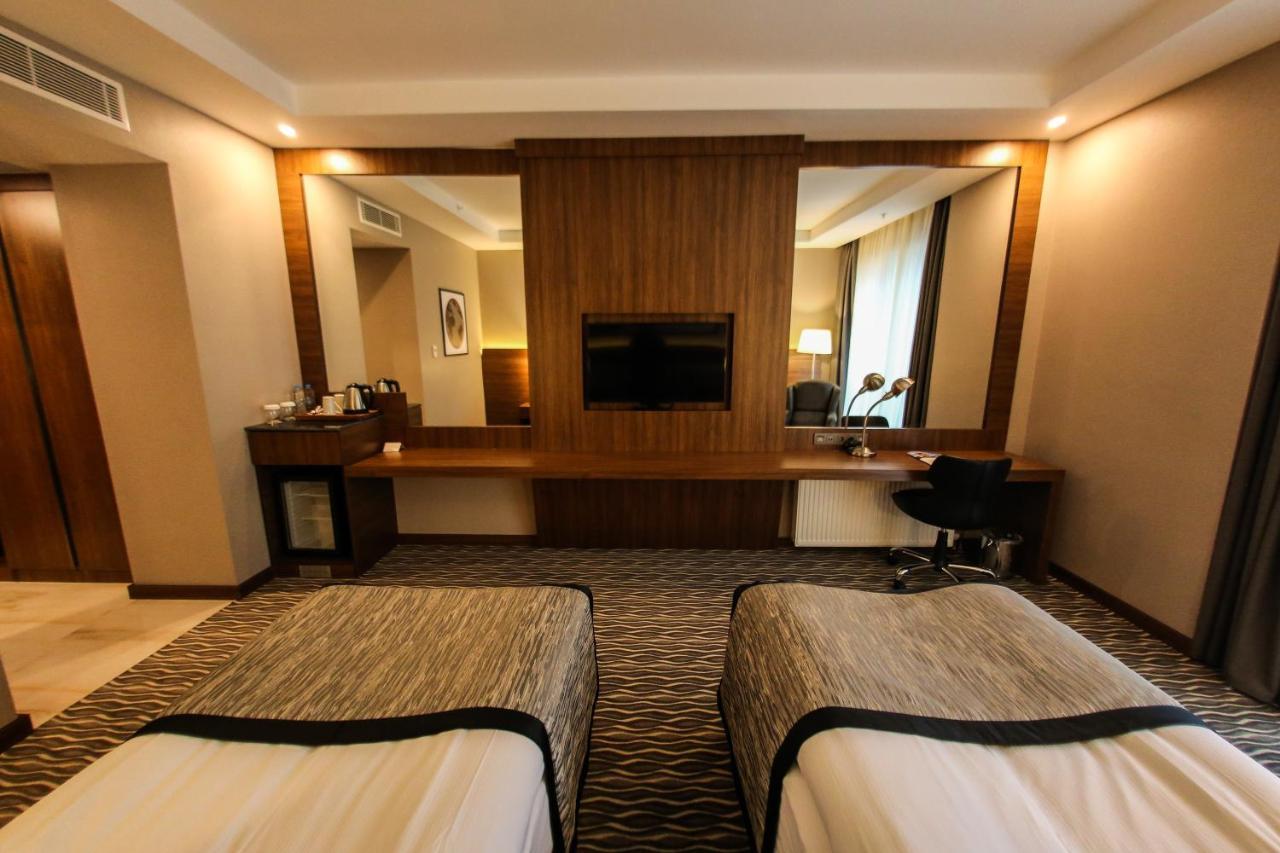 Hotel Ramada By Wyndham Nigde Exterior foto